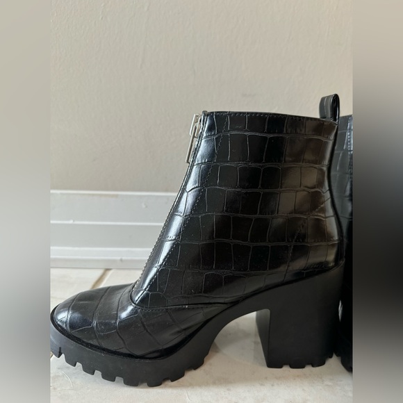 BP Marley Front Zip Bootie BLACK CROC boots - Picture 9 of 9